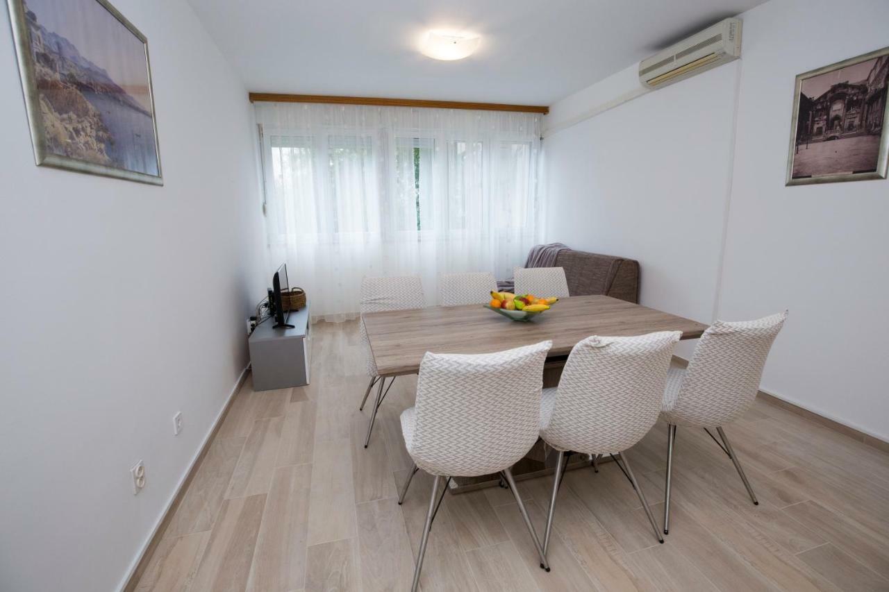 Apartments Put Plokita Smilja Split Buitenkant foto