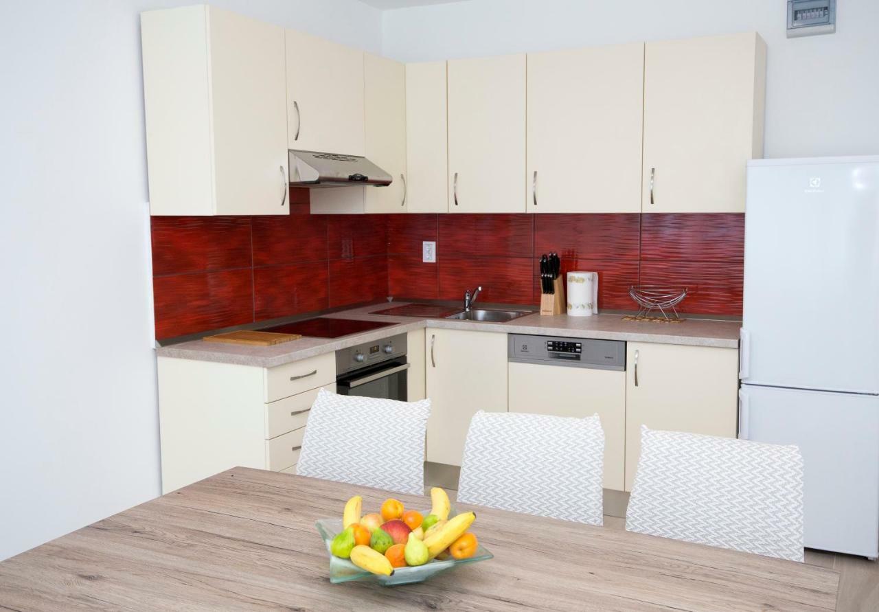 Apartments Put Plokita Smilja Split Buitenkant foto